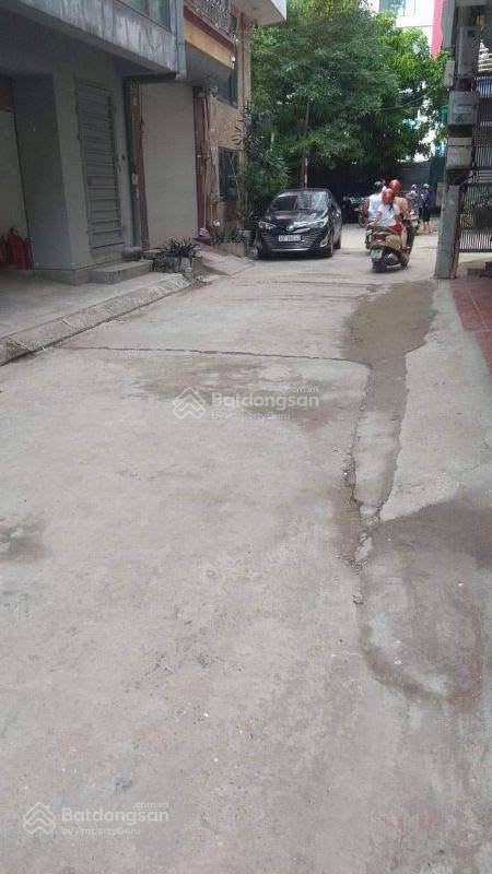 Bán nhà duy tân cầu giấy dt 50mx 5 tx mt4m giá nhỉnh 20 tỷ ô tô tránh gần phố kinh doanh