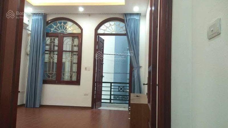 Bán nhà duy tân cầu giấy dt 50mx 5 tx mt4m giá nhỉnh 20 tỷ ô tô tránh gần phố kinh doanh