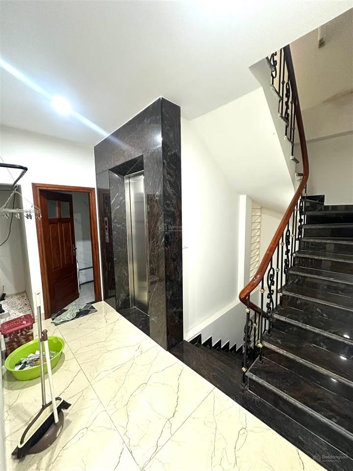 Bán nhà đỗ quang 70m2 x 6t x mt 5.2m, giá nhỉnh 30 tỷ, ô tô tránh, kd văn phòng vip