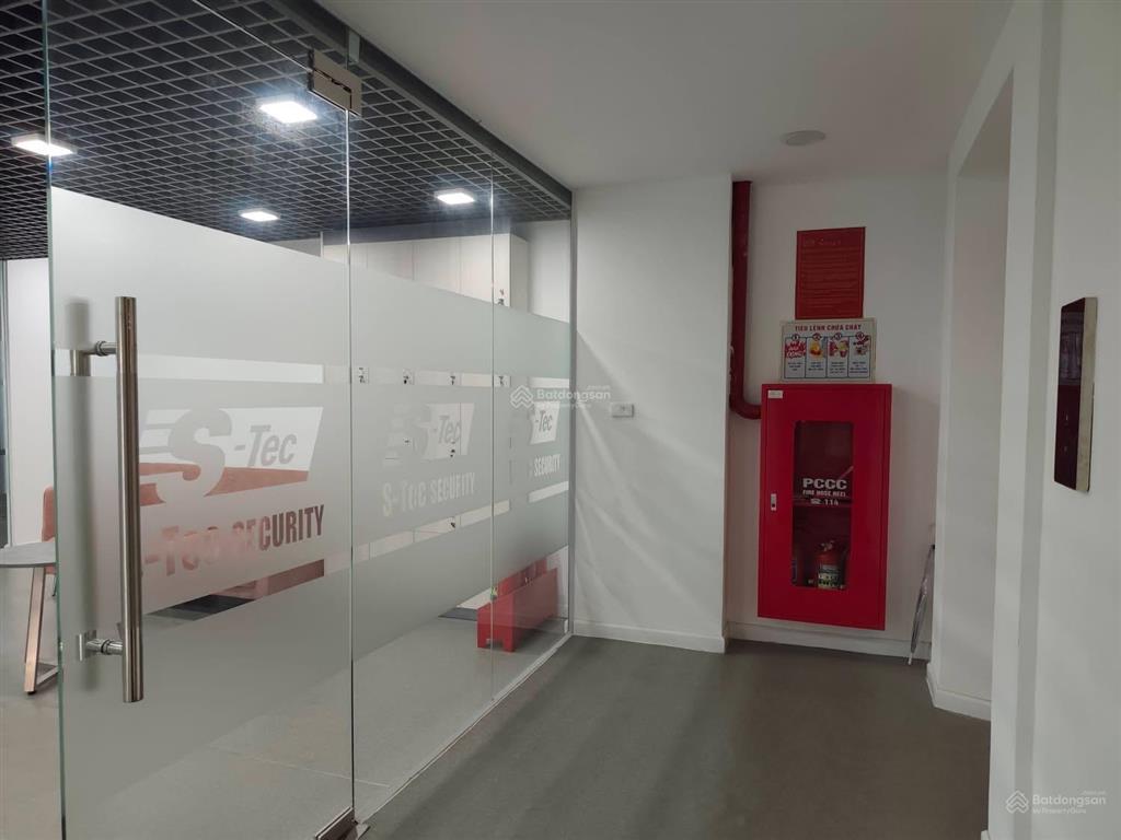 Bán tòa hoàng quốc việt cầu giấy dt 350m2 x 8 tầng x mt 15m x nhỉnh 200tỷ. lô góc building hạng a