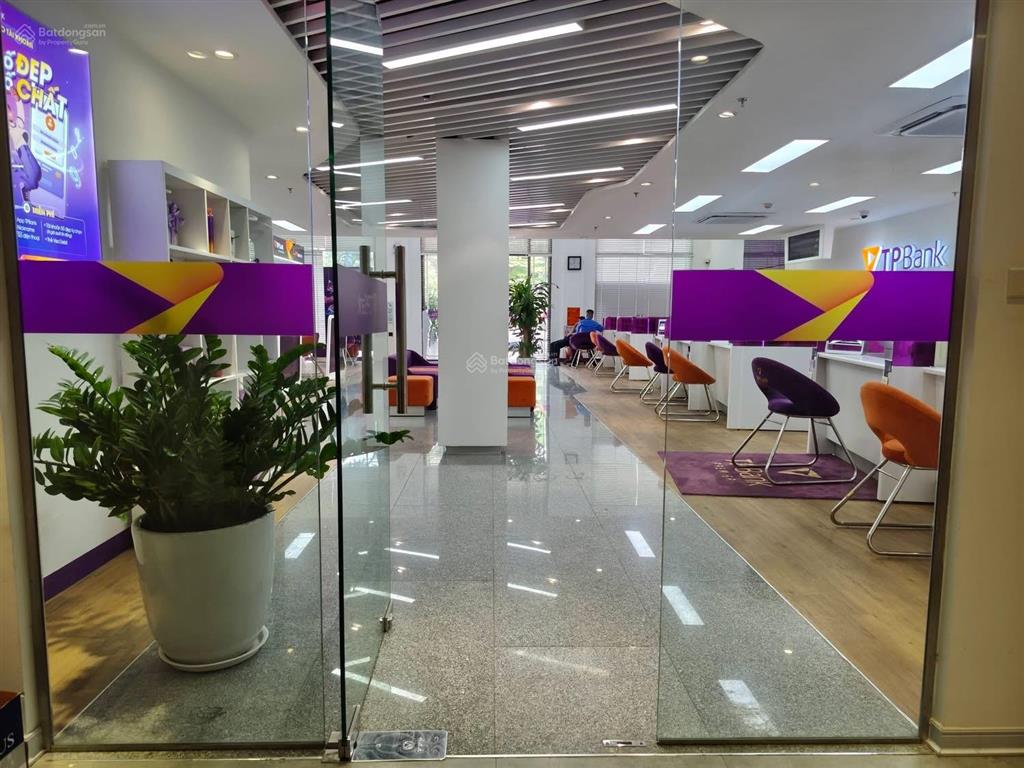 Bán tòa hoàng quốc việt cầu giấy dt 350m2 x 8 tầng x mt 15m x nhỉnh 200tỷ. lô góc building hạng a