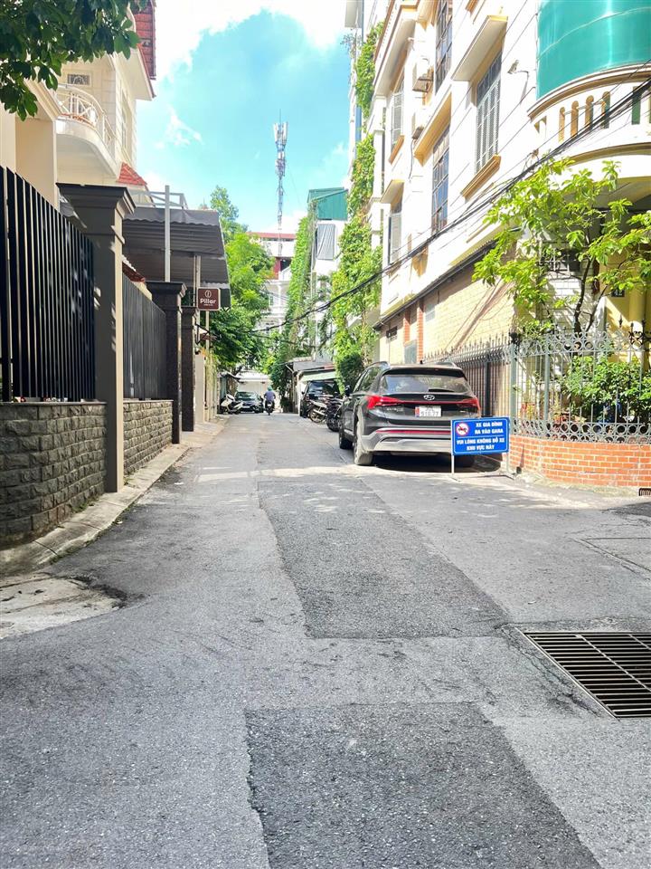 Bán nhà trần quốc hoàn, cầu giấy, 55m2 x 5t, mt 4.1m, giá 20 tỷ vị trí đẹp kinh doanh đỉnh ở thích