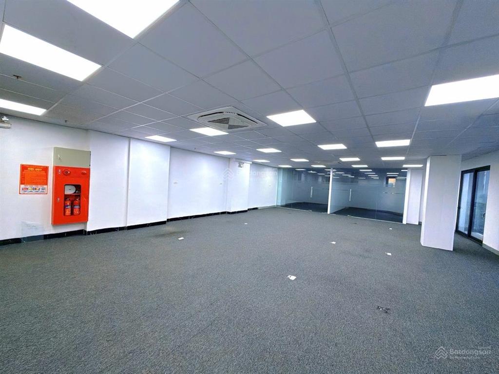 Chính chủ bán nhà dương khuê cầu giấy 180m x 9t x mt 24m x 82 tỷ lô góc văn phòng dòng tiền 250tr/t
