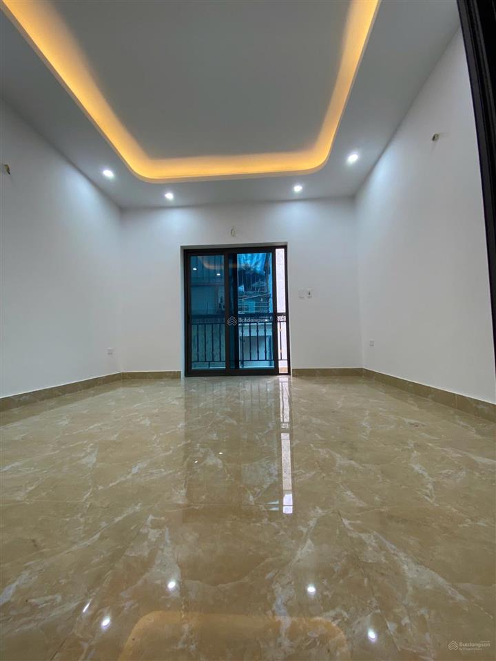 Bán nhà vĩnh hưng hoàng mai 37m 5tầng mới đẹp ngõ nông tiện ích đầy đủ