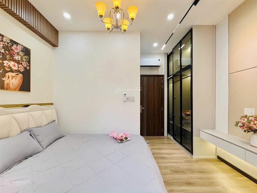Gấp! bán nhà 62m2 xây 3 tầng đường nguyễn trãi, q5 giá 3tỷ050. gần chợ phùng hưng. hẻm 7m. sổ riêng