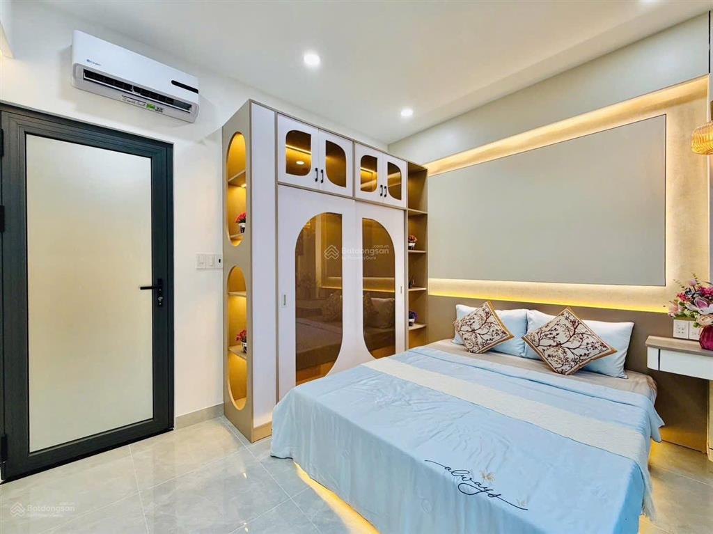 Hạ giá! bán nhà 38m2 xây 2 tầng đường vũ tùng,bình thạnh giá 2tỷ250.gần chợ bà chiểu.hẻm 5m.sẵn sổ.