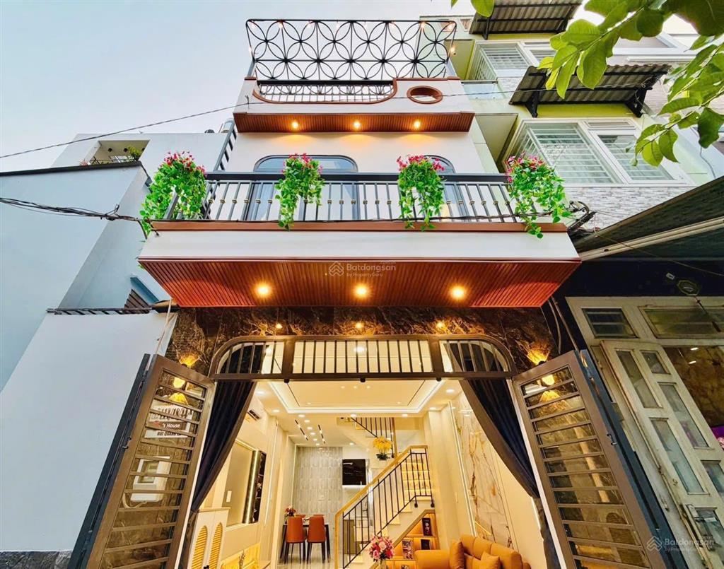 Hạ giá! bán nhà 38m2 xây 2 tầng đường vũ tùng,bình thạnh giá 2tỷ250.gần chợ bà chiểu.hẻm 5m.sẵn sổ.