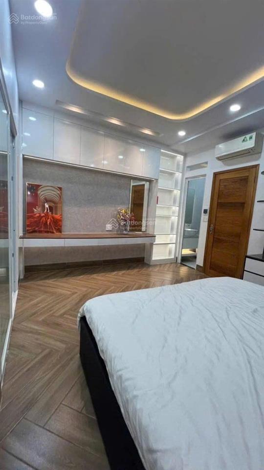 Kẹt tiền bán gấp 49m2 hoàng hoa thám, bình thạnh giá 3tỷ850. gần chợ cây quéo. hẻm 4,5m. sổ riêng