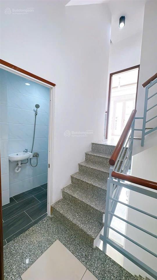 Bán nhanh nhà 41m2 xây 6 tầng đường nguyễn khoái, q4. gần thcs nguyễn huệ. hẻm 6m. sổ riêng