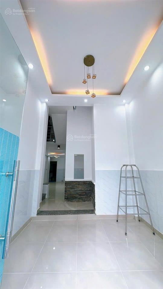 Bán nhanh nhà 41m2 xây 6 tầng đường nguyễn khoái,q4 giá 3tỷ990.gần thcs nguyễn huệ. hẻm 6m.sổ riêng