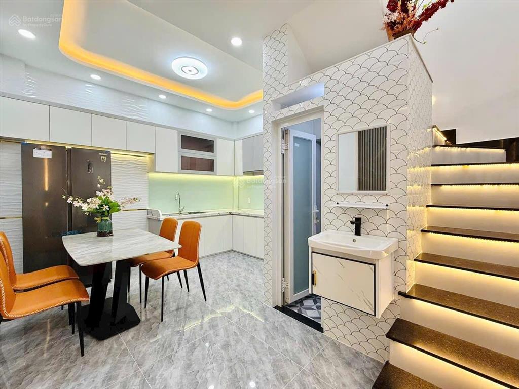 Sang nhượng nhà 58m2 xây 2 tầng đường số 47, thủ đức. gần giga mall. hẻm 6m. sổ hồng riêng