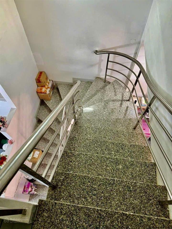 Nhà 2 tầng  mới đẹp  hiếm phú định quận 8 | sát võ văn kiệt giáp quận 6  đường 6m