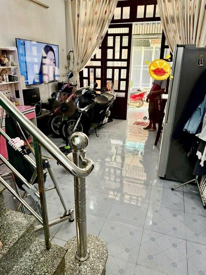 Nhà 2 tầng  mới đẹp  hiếm phú định quận 8 | sát võ văn kiệt giáp quận 6  đường 6m