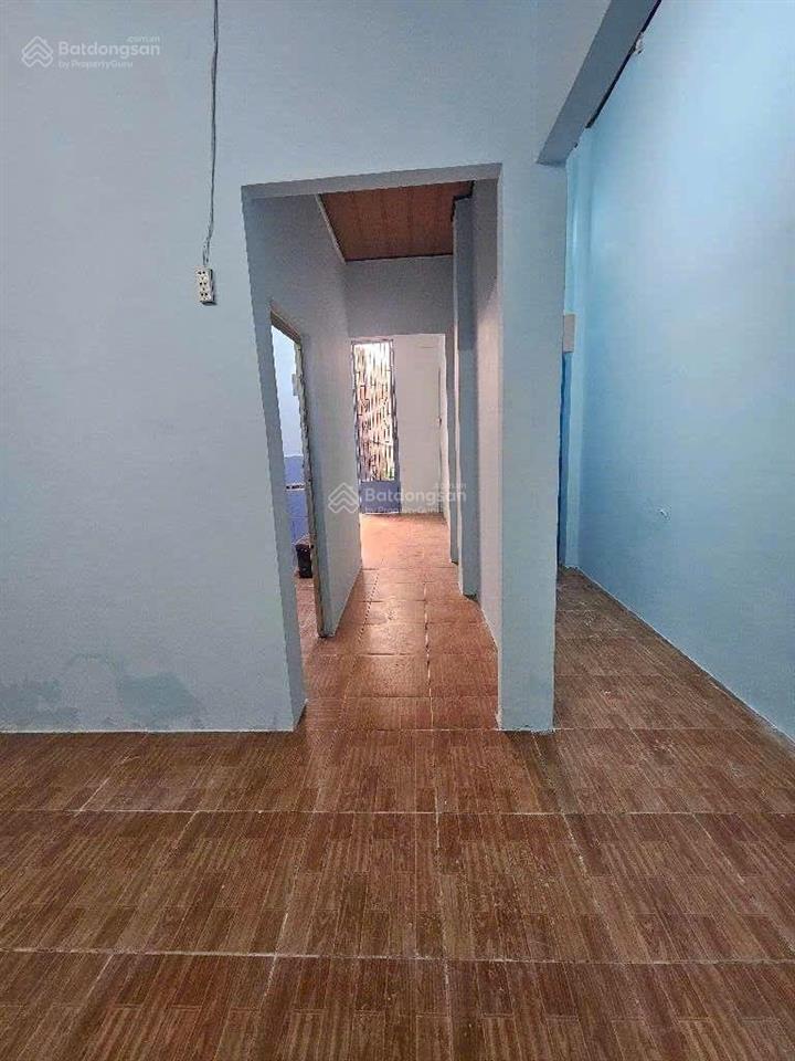 ## chỉ 2,65 tỷ nhà hiế.m  37m2 5 x 7.5m  cách 1 căn ra mặt tiền  tỉnh lộ 10  trần văn giàu