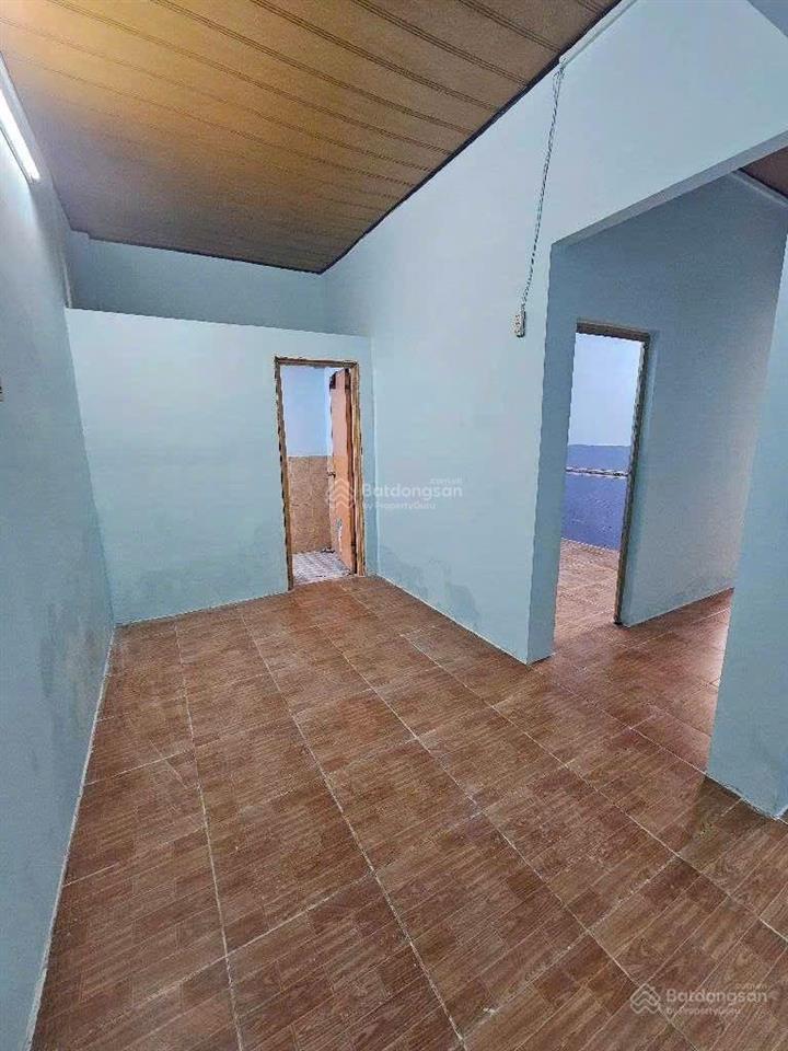 ## chỉ 2,65 tỷ nhà hiế.m  37m2 5 x 7.5m  cách 1 căn ra mặt tiền  tỉnh lộ 10  trần văn giàu