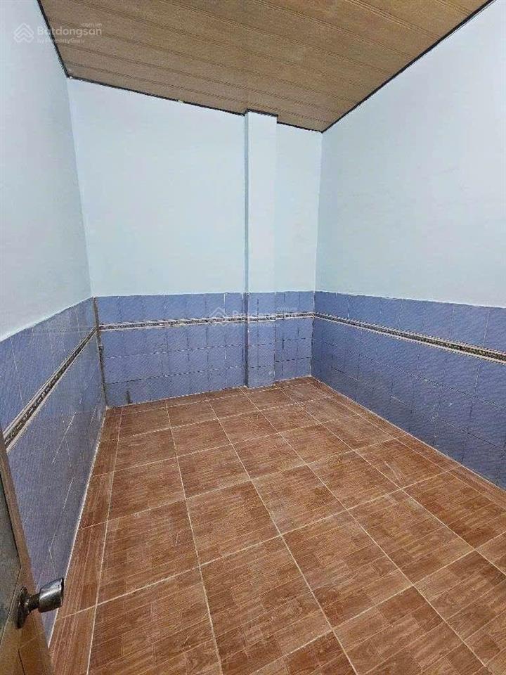 ## chỉ 2,65 tỷ nhà hiế.m  37m2 5 x 7.5m  cách 1 căn ra mặt tiền  tỉnh lộ 10  trần văn giàu