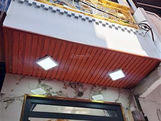 @hi.ếm chỉ 2,2 tỷ  sổ hồng riêng  15m2 (2x8m) 2 tầng hoàn công đủ  hẻm ba gác sát bên q6