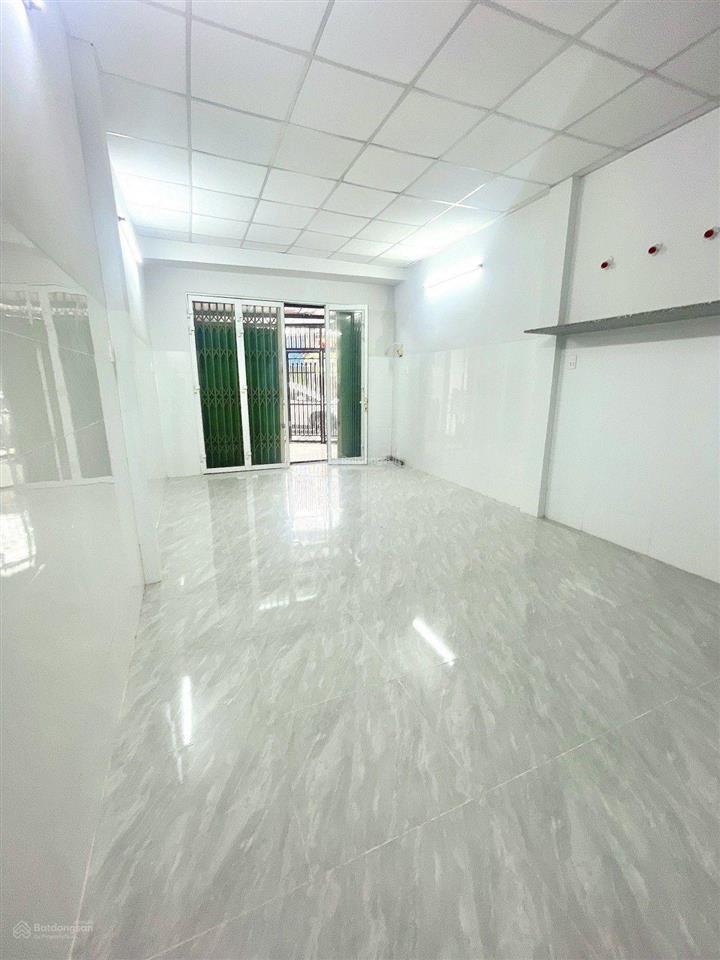 Chỉ 7,2 tỷ  nhà phố mtkd akari  4x21  võ văn kiệt  đường nhựa 20m có lề