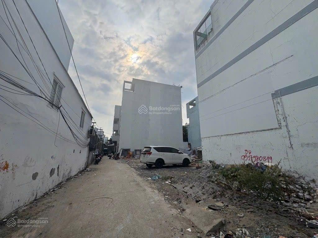 Chỉ 5,18 tỷ vị trí ngay khu vip đất phân lô đẹp4x15 ngay aeon mall tên lửa  không lộ giới