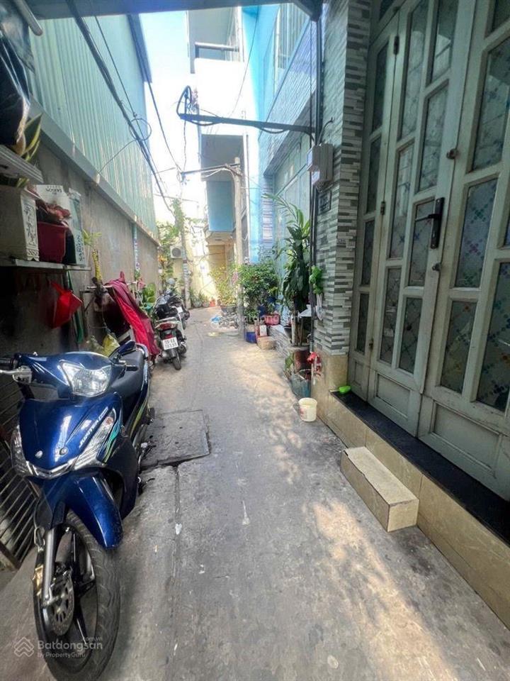 Chỉ 2,15 tỷ  có nhà 2 tầng  2pn  cạnh lê cơ  shr  không lộ giới  k qh  an lạc, bình tân