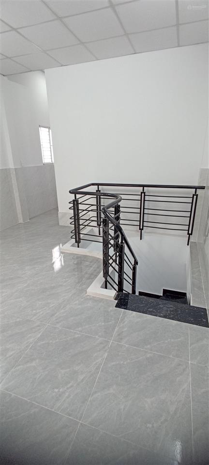 Bình long  tktq  quốc lộ 1a  tương lai ra mặt tiền 4x13.5m  2 tầng  hẻm ba gác đua  3 tỉ xíu