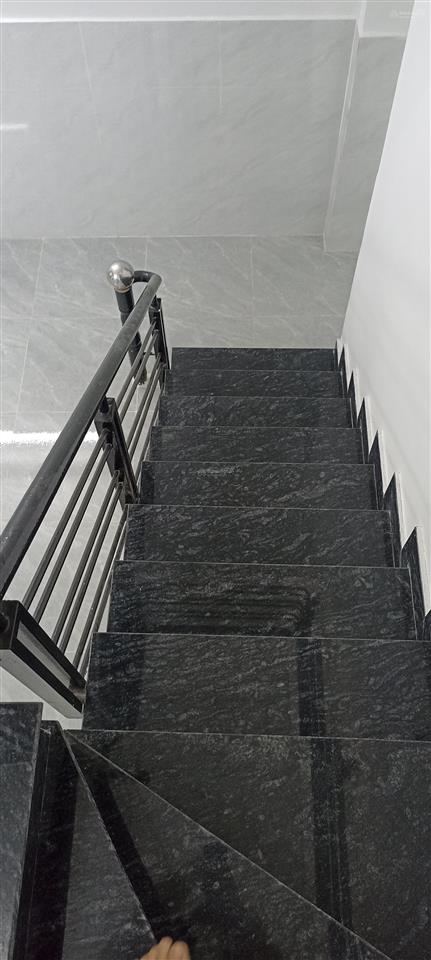 Bình long  tktq  quốc lộ 1a  tương lai ra mặt tiền 4x13.5m  2 tầng  hẻm ba gác đua  3 tỉ xíu