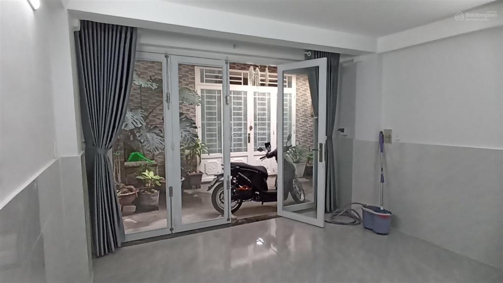 Bình long  tktq  quốc lộ 1a  tương lai ra mặt tiền 4x13.5m  2 tầng  hẻm ba gác đua  3 tỉ xíu