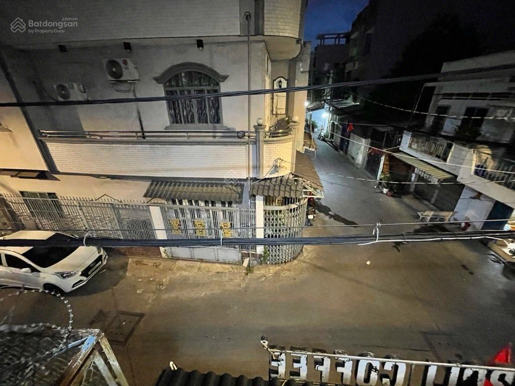 Lô góc 2 mặt tiền ngay sát tô hiệu  xe hơi vô nhà nhỉnh 5 tỷ 4x16m  1 trệt lầu, sân thượng