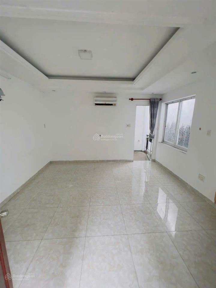 Tân phú nhỉnh 4 tỷ  nhà 1 lầu đường kênh tân hoá  sát mặt tiền  ngang 4.3x11  dtcn 46m2  2pn