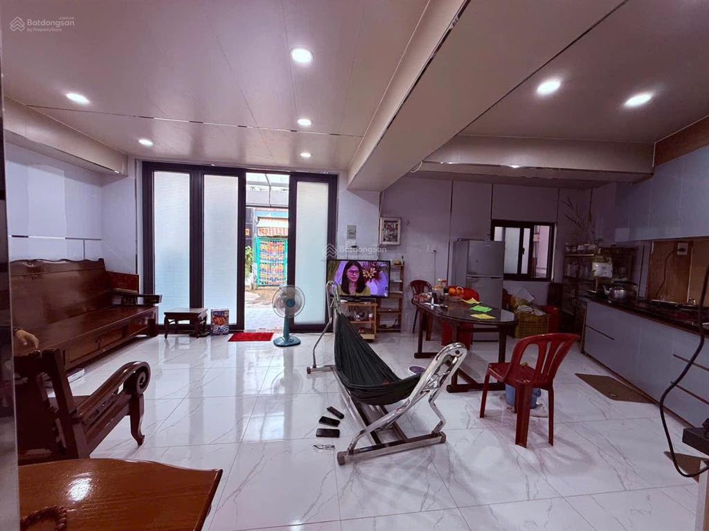 Tân hòa đông  69m2, hxh 8m, 4 tầng  3pn  ngang 8m  nhỉnh hơn 4 tỷ thương lượng chính chủ