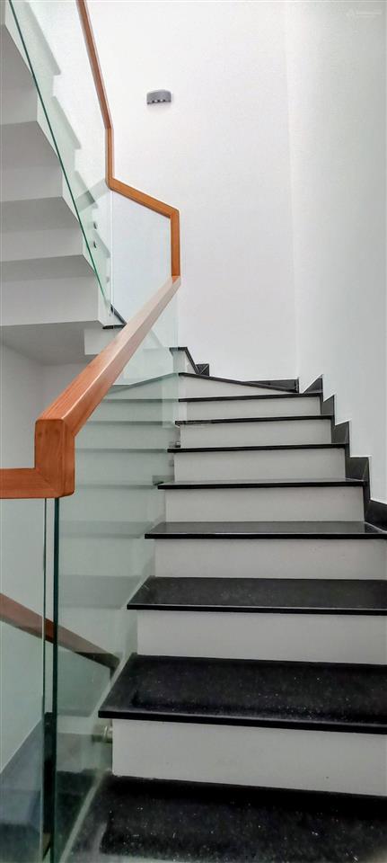 Chính chủ bán nhà ngay aeon tân phú  5 tầng  4m x 15.5m hoàn công đầy đủ 2024  4pn nhỉnh 6tỷ tl