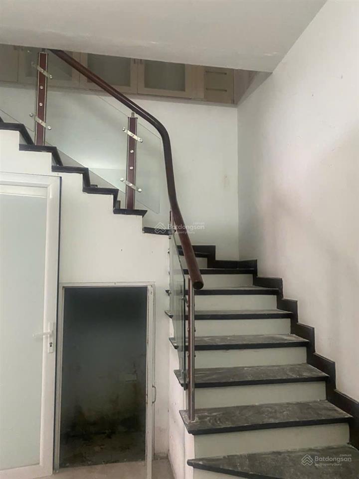 Cc cần bán gấp nhà mặt phố thụy khuê, tây hồ, lô góc, hai mặt tiền. 60m2, 4 tầng mặt tiền 5.3m