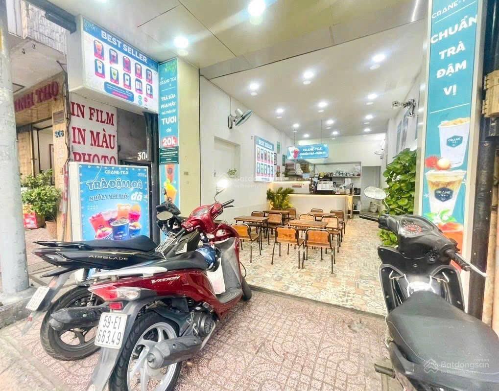 Mặt tiền phan đình phùng phú nhuận  45m2  kinh doanh đỉnh  ngay trường kinh tế đối ngoại