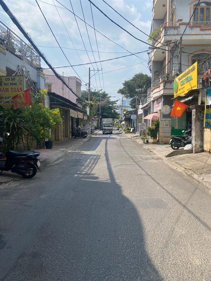 Đất dt khủng  12x30  330m2 sổ vuông  mặt tiền đường nguyễn duy cung  ngay emart  xây cao tầng