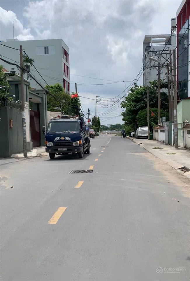 Đất mặt tiền 496 dương quảng hàm  gần kênh tham lương  đường 12m thông có vỉa hè  9x23  200m2 m