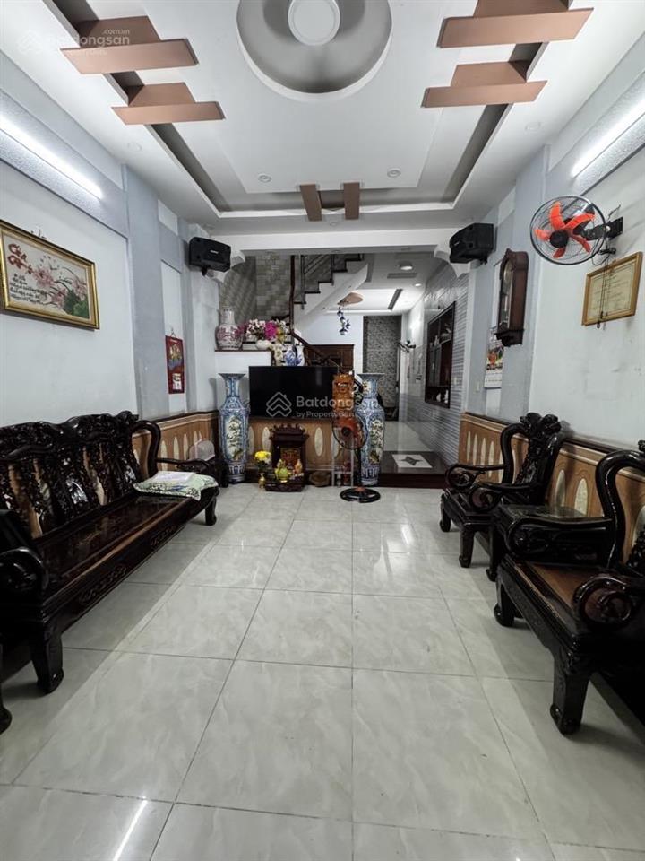 Nhà 3 tầng 1 sẹc phan văn trị ngay emart  sát bình thạnh  hẻm xe tải thông  4.5x14m  80m²