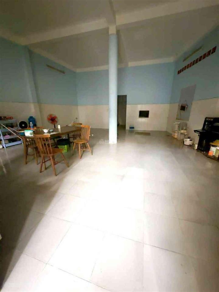 Ngộp ngân hàng  4 tầng, lê lợi gò vấp  gần đại học công nghiệp  6x32m  190m2