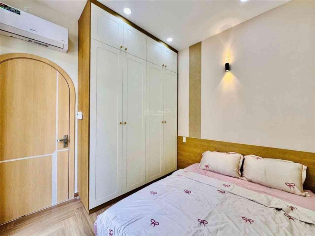 Bán nhà mới nguyễn văn lượng p17 gv  hẻm xe tải thông  4 tầng 4.5x13  60m2  sát lotte mart