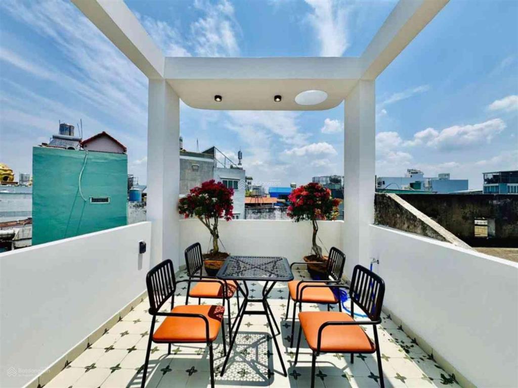 Bán nhà mới nguyễn văn lượng p17 gv  hẻm xe tải thông  4 tầng 4.5x13  60m2  sát lotte mart