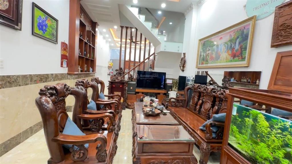 Bán nhà nguyễn văn công p3 gv  5 tầng thuê 10tr  sát hẻm xe hơi  4x11  44m2  nhỉnh 5 tỷ