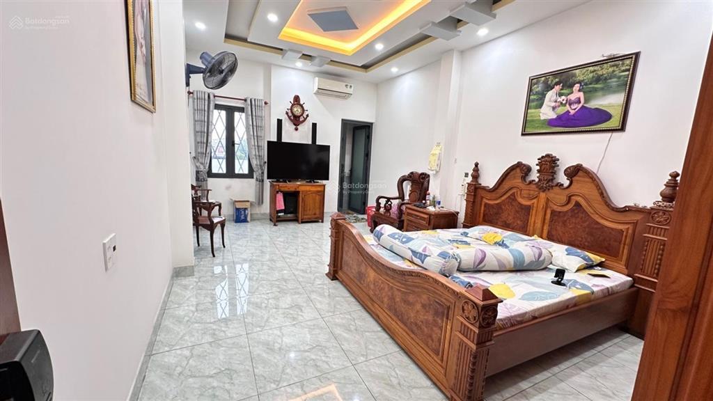Bán nhà nguyễn văn công p3 gv  5 tầng thuê 10tr  sát hẻm xe hơi  4x11  44m2  nhỉnh 5 tỷ