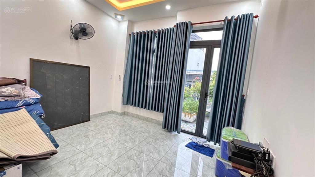 Bán nhà nguyễn văn công p3 gv  5 tầng thuê 10tr  sát hẻm xe hơi  4x11  44m2  nhỉnh 5 tỷ
