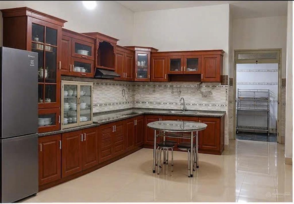 Bán nhà nguyễn văn khối p8 gv  sát mặt tiền  3 tầng  4x12  48m2  thuê 11tr/ tháng