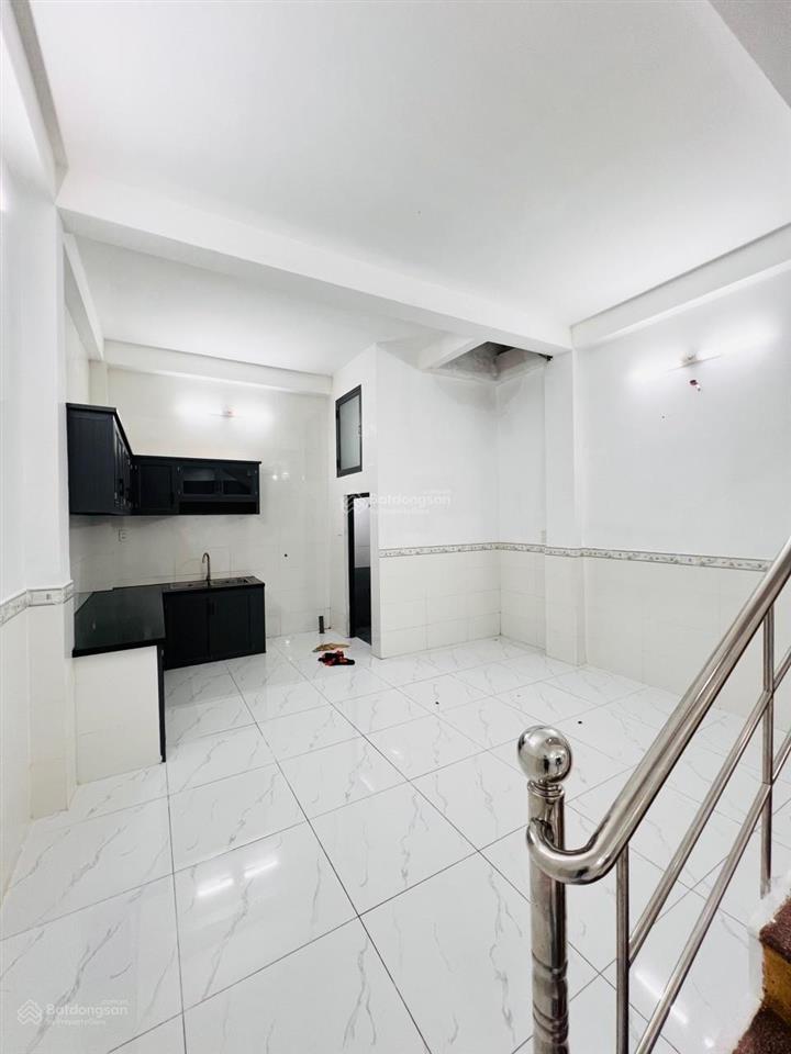 Bán nhà hẻm xe hơi p11 gv  1 trục sát mặt tiền  2 tầng 3 phòng  4.5x12  54m2  gần lotte mart