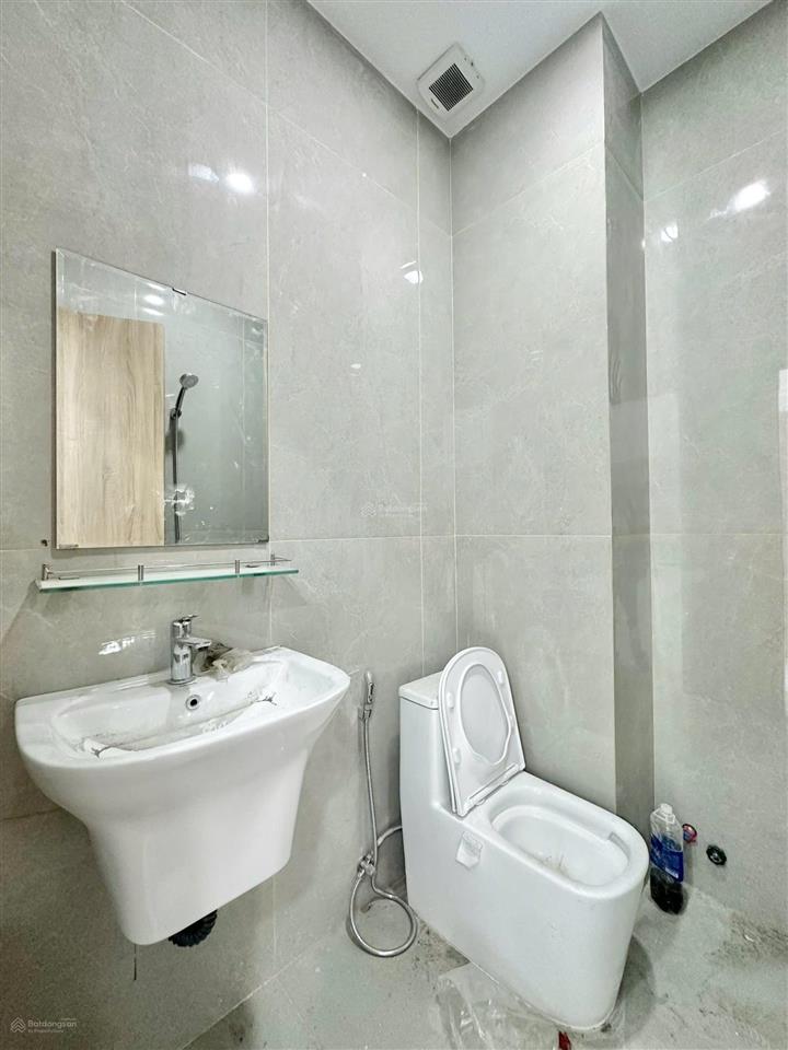 Trục phạm văn đồng  căn hộ ban công full nội thất mới tinh!