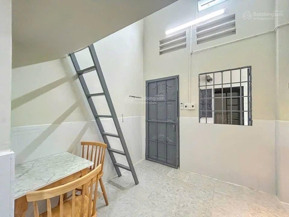 Duplex gần ql1a tiện đi về làng đại học
