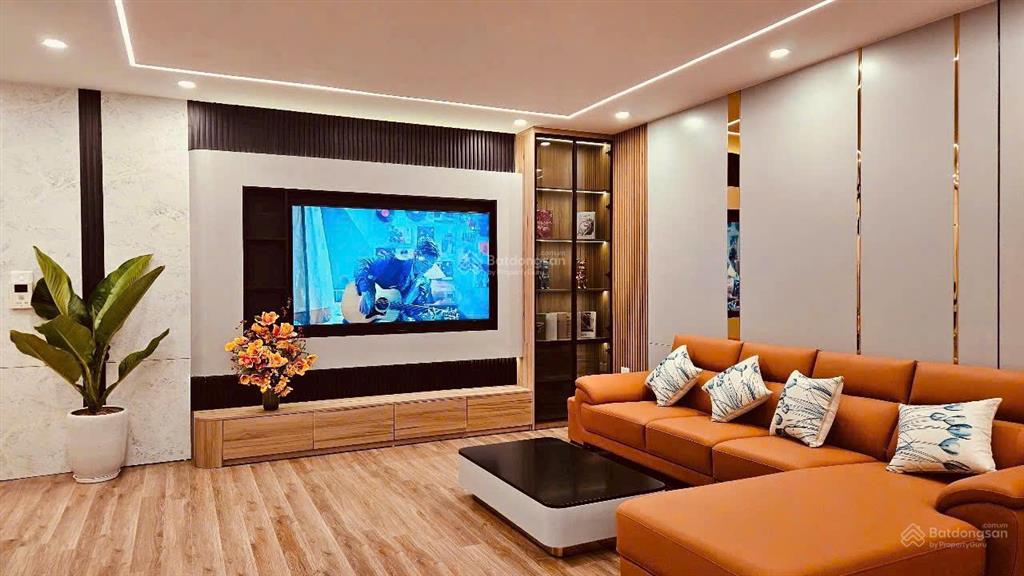 Bán chung cư cao cấp n04 hoàng đạo thuý, dt 134m2 tầng đẹp, nhà sửa chữa cực đẹp