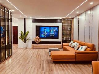 Bán chung cư cao cấp n04 hoàng đạo thuý, dt 134m2 tầng đẹp, nhà sửa chữa cực đẹp