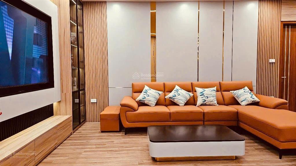 Bán chung cư cao cấp n04 hoàng đạo thuý, dt 134m2 tầng đẹp, nhà sửa chữa cực đẹp