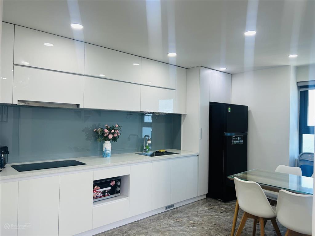 Căn hộ view biển 3 phòng ngủ, 89m2, full nội thất, hướng nam làm việc chính chủ